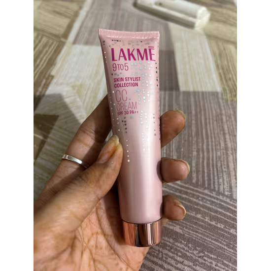 1747231519816 64ce497e f795 4794 b499 8de5c56d08ad 1 Lakmé CC Cream: Skincare & Light Makeup in a Single Swipe