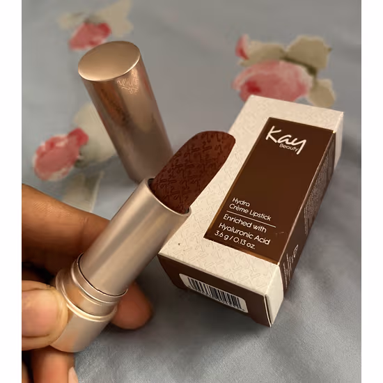 1729047549028 95c9f7b1 fac2 4ac7 8b9a b8bf46d50fad 1 Kay Beauty Lipstick Review – Katrina Kaif's Hydra Creme Lipstick