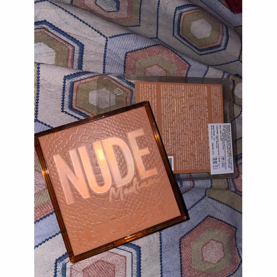 1746947685430 dee8219c 57d1 46c8 a5e2 479e83163232 1 Huda Beauty Eyeshadow Review – Huda's 9 Nude Obsessions