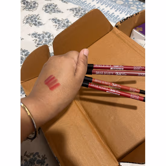 1753376278496 fd2a868c 8218 4700 9e22 57e03d616649 1 7 Reasons to Love Swiss Beauty Lip Liner