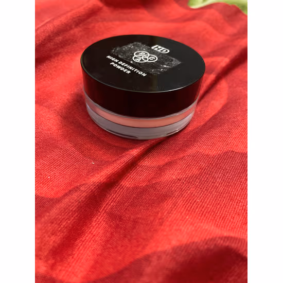 1699029151893 ce326554 f8eb 423a 841e 065c3472bf41 1 Why PAC Translucent Powder Is the Best Setting Powder Yet