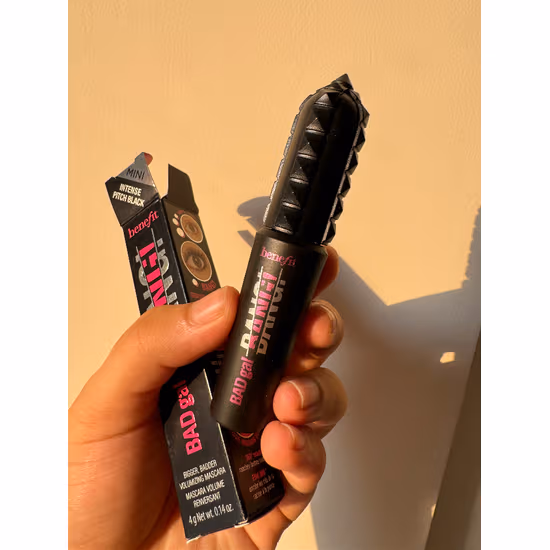 1716825684017 3fb8b810 94ae 4200 8ebd e7b636c7b454 1 Benefit Mascara Review: Is It Worth the Hype?
