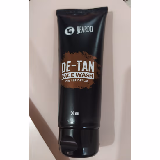 Who can use Beardo Facewash for men?