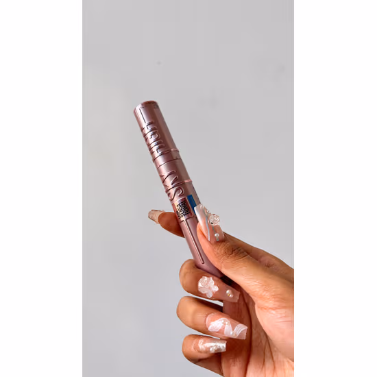 1731839506258 1a5f5539 8476 4635 977a a4fc3a4ecea9 1 Maybelline Sky High Mascara Review: Does It Really Add Height to Your Lashes?
