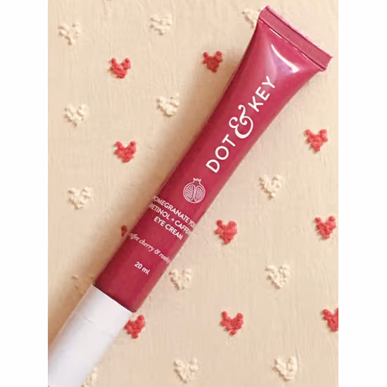 Key Benefits of the Pomegranate + Retinol Under Eye Cream