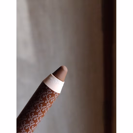 1606628882358 ef759678 d0e9 43b7 8b9b b5349c5582e7 1 Kay Beauty Contour Stick: A Game-Changer for Effortless Sculpting