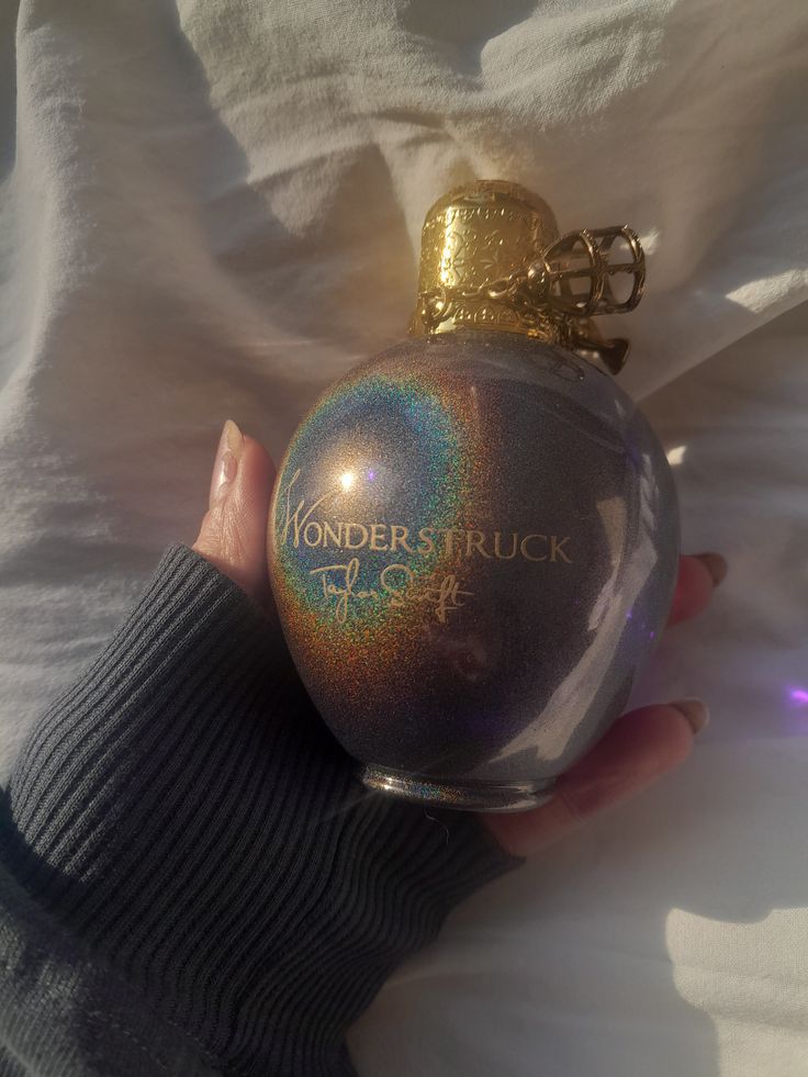 How Celebrity Perfumes Are Created