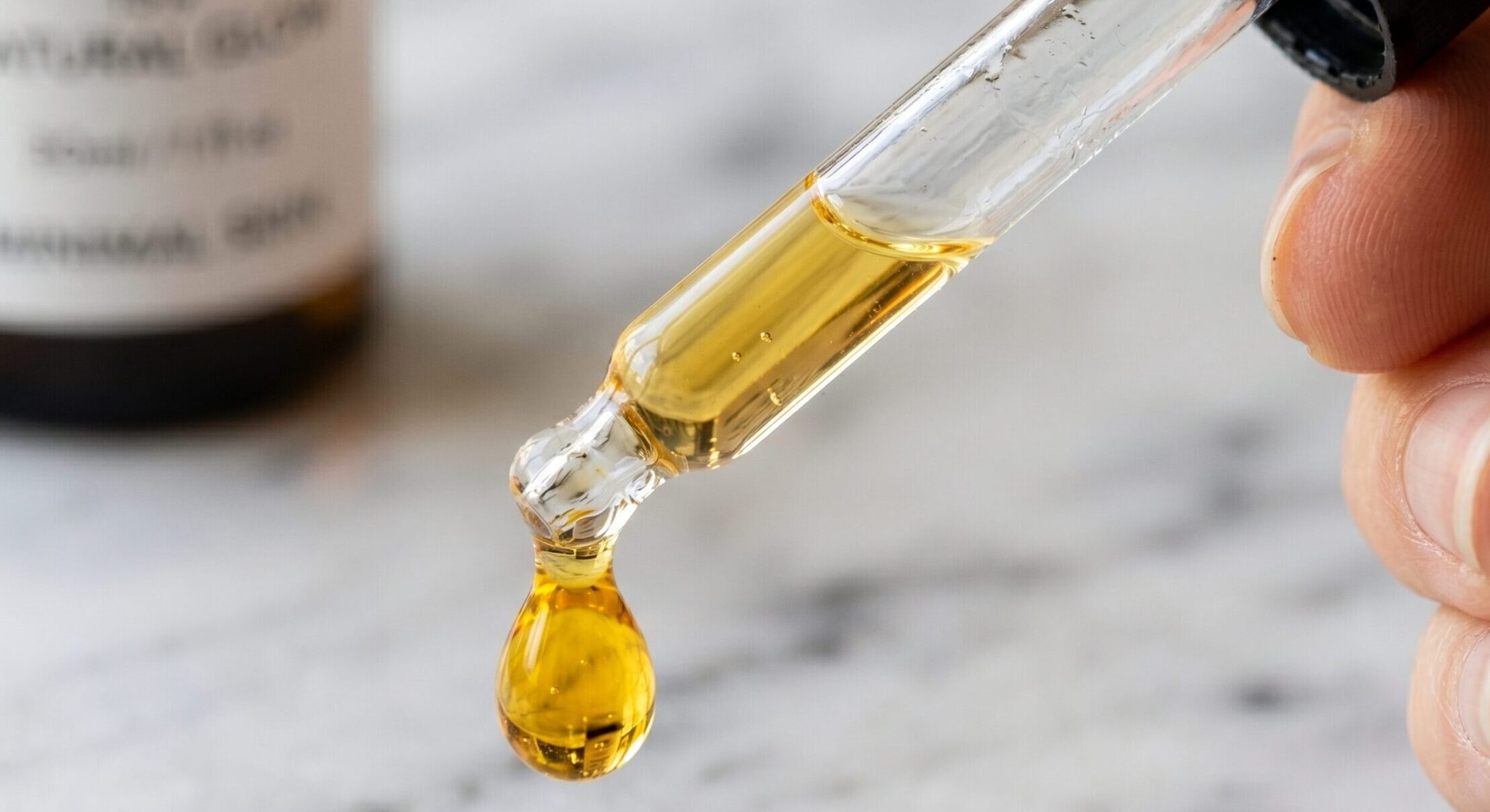 How to Apply Vitamin C Serum Specifically